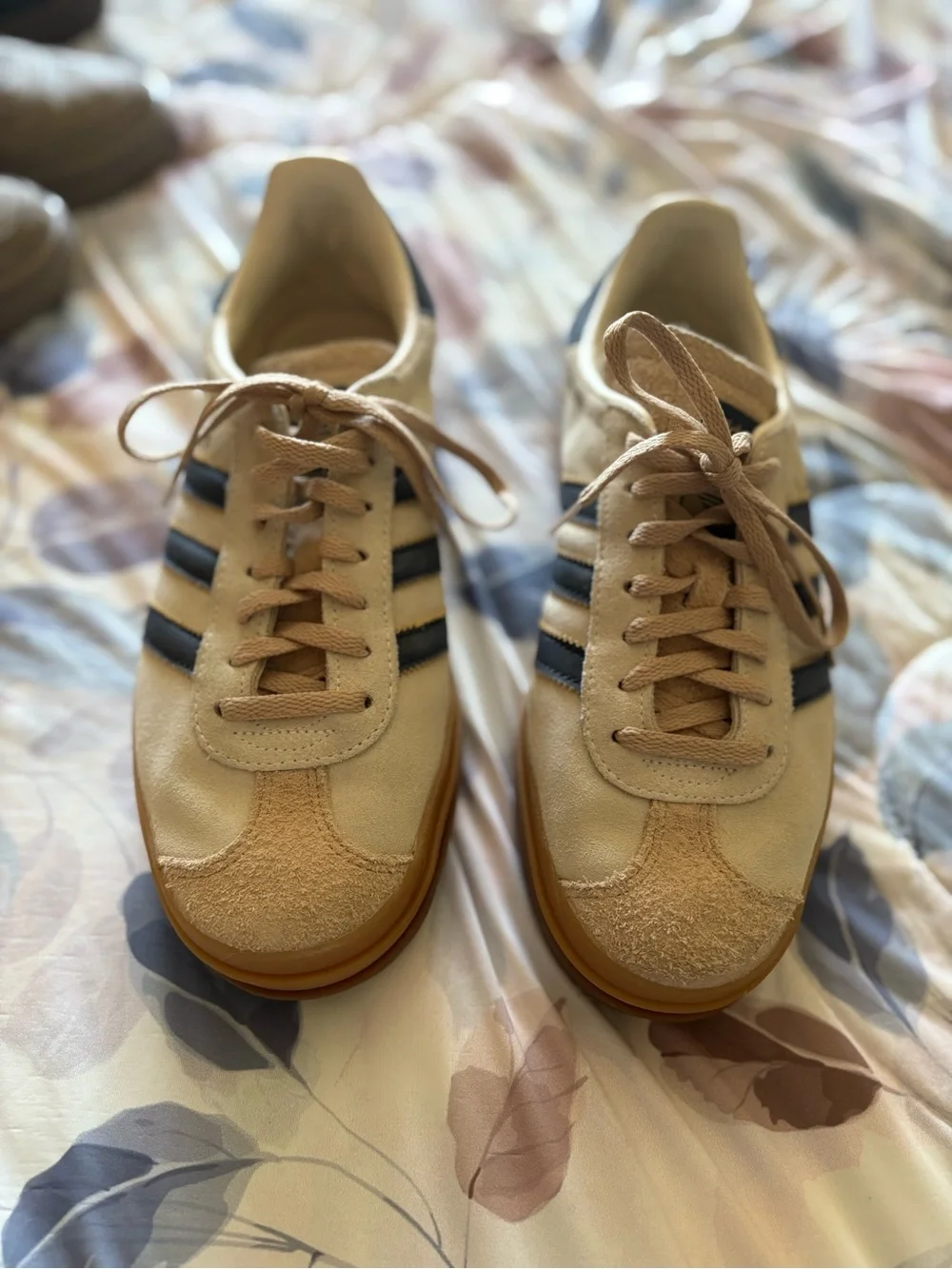 Women's Casual Lace-Up Sneakers in Beige with Black Stripes